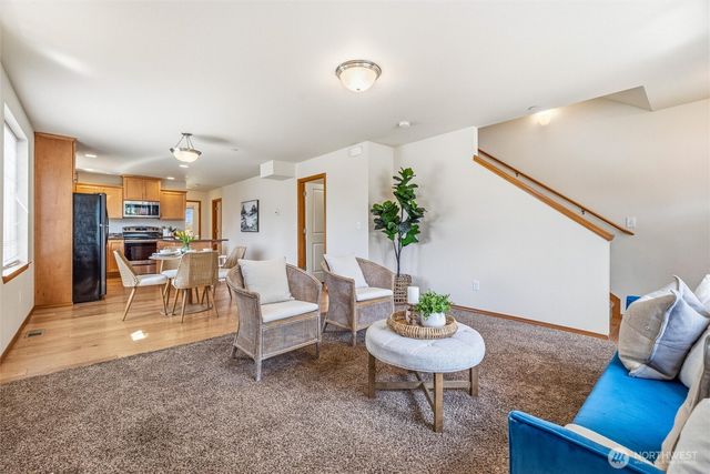 4325 Larch Lane, Bellingham, WA 98226
