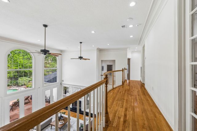 5152 Huckleberry Circle, Houston, TX 77056