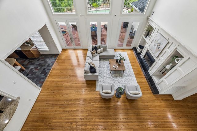 5152 Huckleberry Circle, Houston, TX 77056