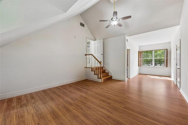 5152 Huckleberry Circle, Houston, TX 77056