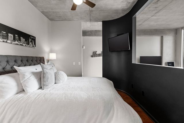 415 Church St Apt 1210, Nashville, TN 37219