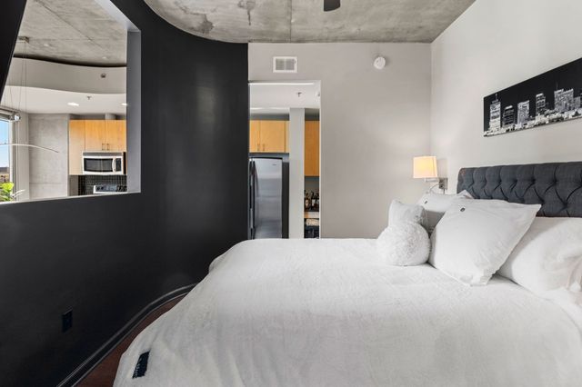 415 Church St Apt 1210, Nashville, TN 37219