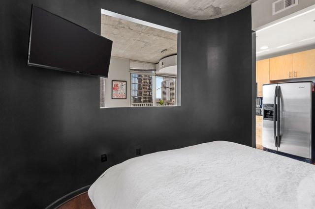 415 Church St Apt 1210, Nashville, TN 37219
