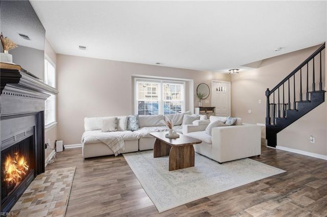 700 New River Ct Apt C, Chesapeake, VA 23320