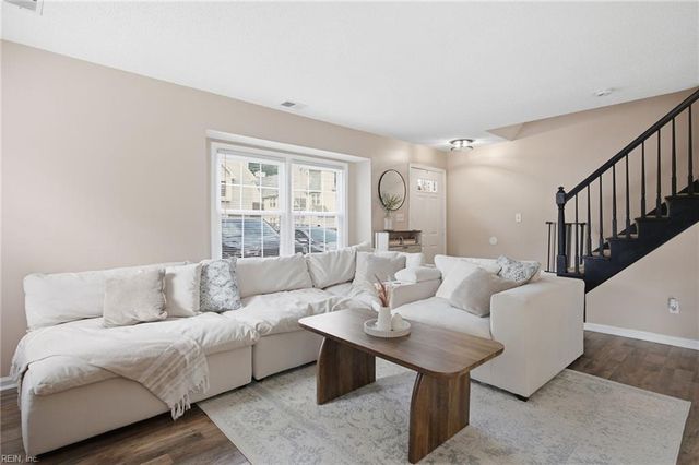 700 New River Ct Apt C, Chesapeake, VA 23320
