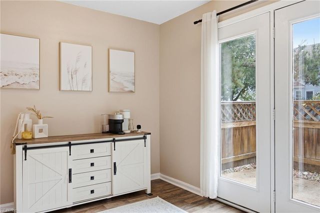 700 New River Ct Apt C, Chesapeake, VA 23320
