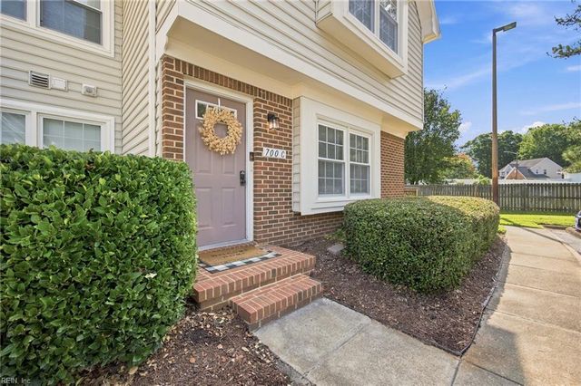 700 New River Ct Apt C, Chesapeake, VA 23320