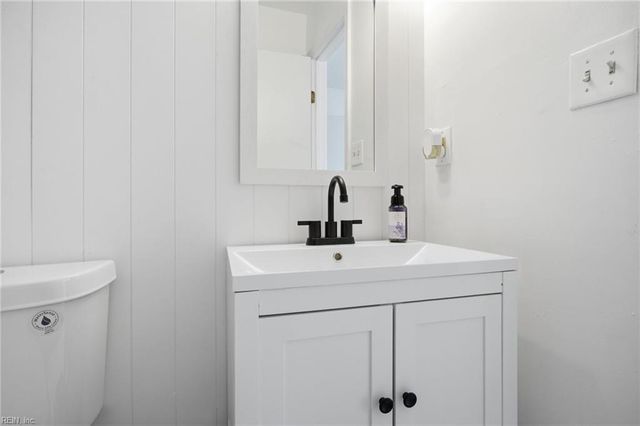 700 New River Ct Apt C, Chesapeake, VA 23320