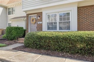 700 New River Ct Apt C, Chesapeake, VA 23320