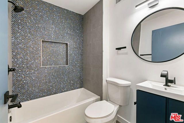 2918 HAUSER Boulevard 1, Los Angeles, CA 90016