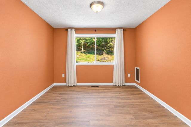 2212 W Weile Ave, Spokane, WA 99208