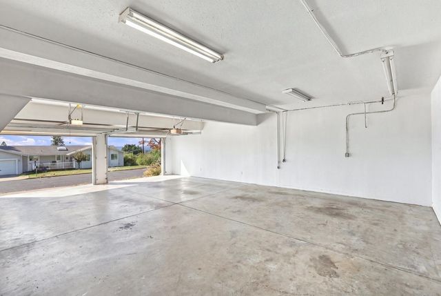 2212 W Weile Ave, Spokane, WA 99208