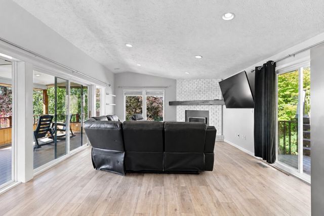 2212 W Weile Ave, Spokane, WA 99208