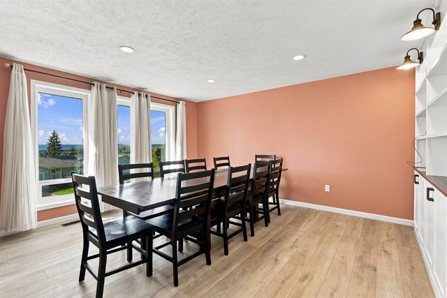 2212 W Weile Ave, Spokane, WA 99208