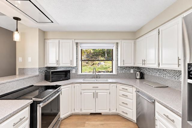 2212 W Weile Ave, Spokane, WA 99208