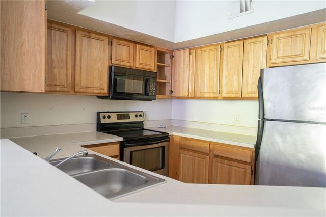 13037 MULBERRY PARK DRIVE 5211, Orlando, FL 32821