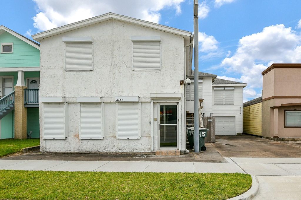 4415 Avenue S, Galveston, TX 77550