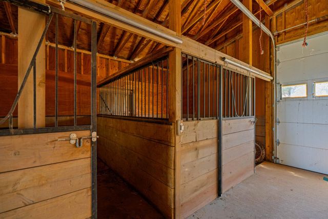 18551 Button Down Ln, Mokelumne Hill, CA 95245