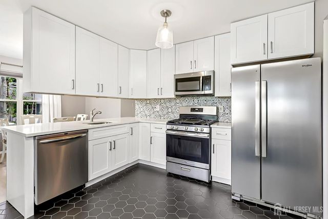 1608 Cypress Lane 8, East Brunswick, NJ 08816