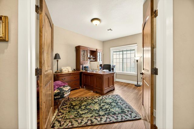 3764 Calle Vista Drive, Medford, OR 97504