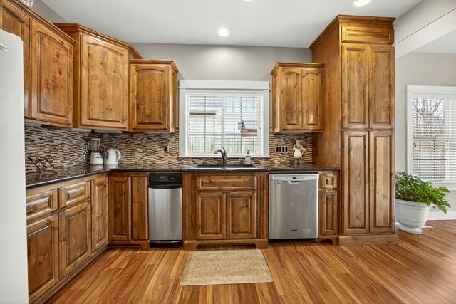 3764 Calle Vista Drive, Medford, OR 97504