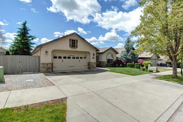 3764 Calle Vista Drive, Medford, OR 97504