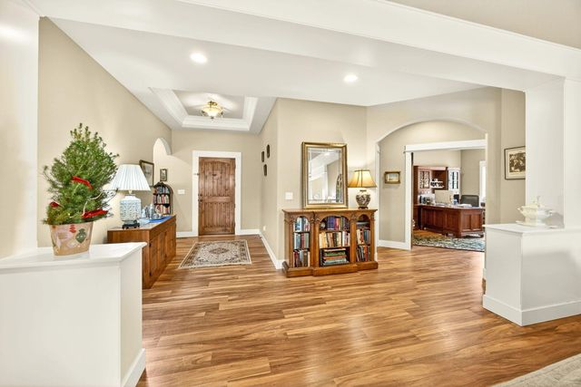 3764 Calle Vista Drive, Medford, OR 97504