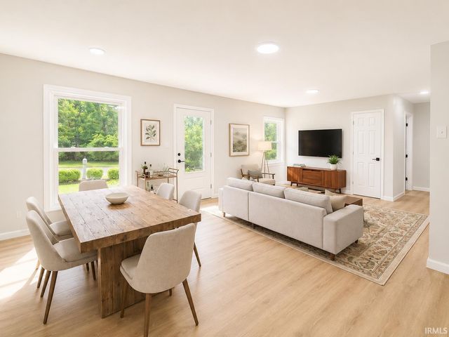 1318 W Darden Road, South Bend, IN 46628