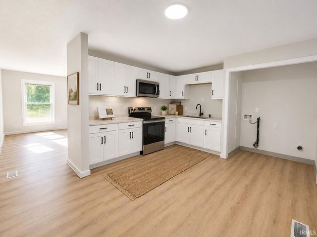 1318 W Darden Road, South Bend, IN 46628