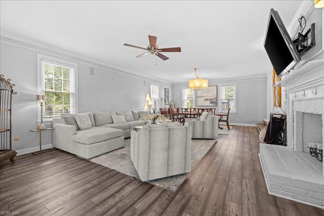 1904 Thomas Bishop CT, Virginia Beach, VA 23454