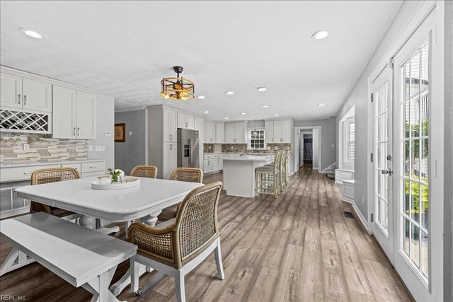 1904 Thomas Bishop CT, Virginia Beach, VA 23454