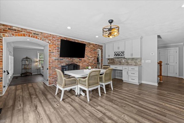 1904 Thomas Bishop CT, Virginia Beach, VA 23454