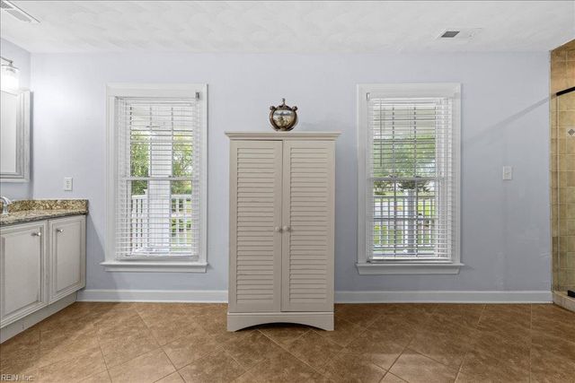 1904 Thomas Bishop CT, Virginia Beach, VA 23454