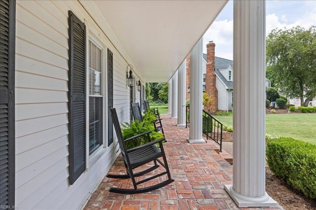 1904 Thomas Bishop CT, Virginia Beach, VA 23454