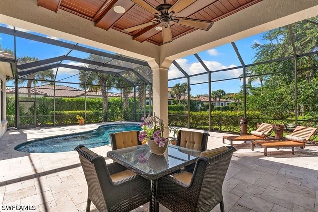 2234 Aberdeen CT, Naples, FL 34105