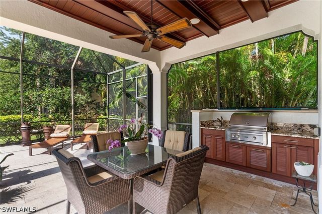 2234 Aberdeen CT, Naples, FL 34105