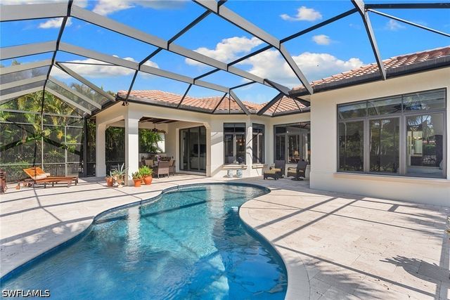 2234 Aberdeen CT, Naples, FL 34105