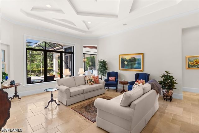 2234 Aberdeen CT, Naples, FL 34105