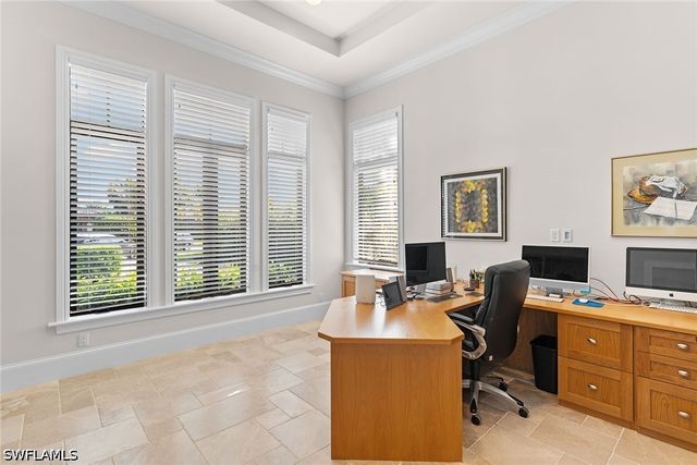 2234 Aberdeen CT, Naples, FL 34105