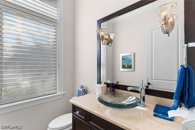 2234 Aberdeen CT, Naples, FL 34105