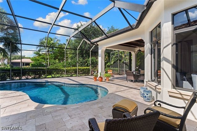 2234 Aberdeen CT, Naples, FL 34105