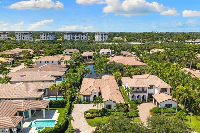 2234 Aberdeen CT, Naples, FL 34105