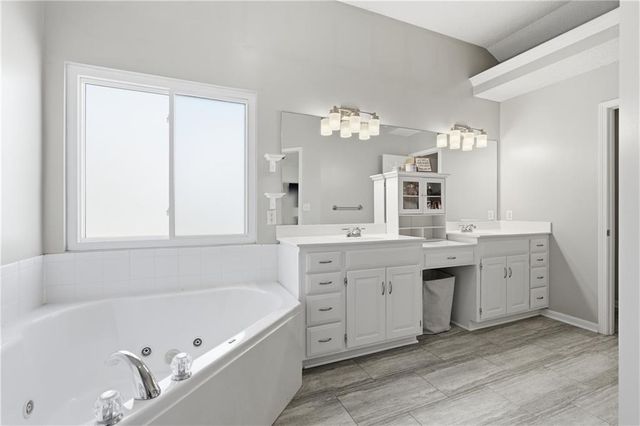 1001 N 2nd Street E, Louisburg, KS 66053