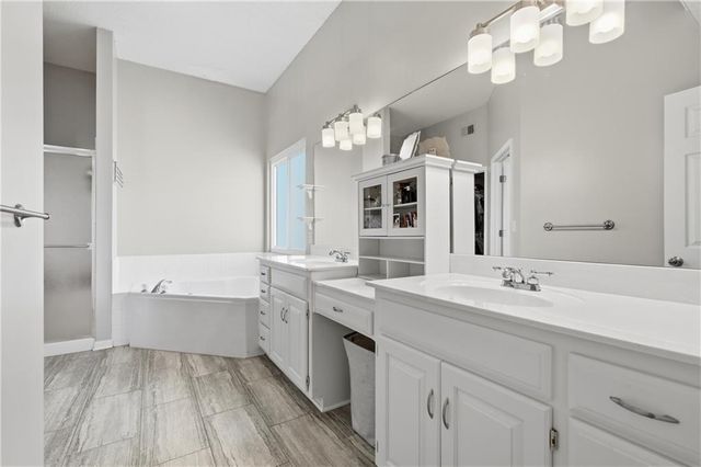 1001 N 2nd Street E, Louisburg, KS 66053