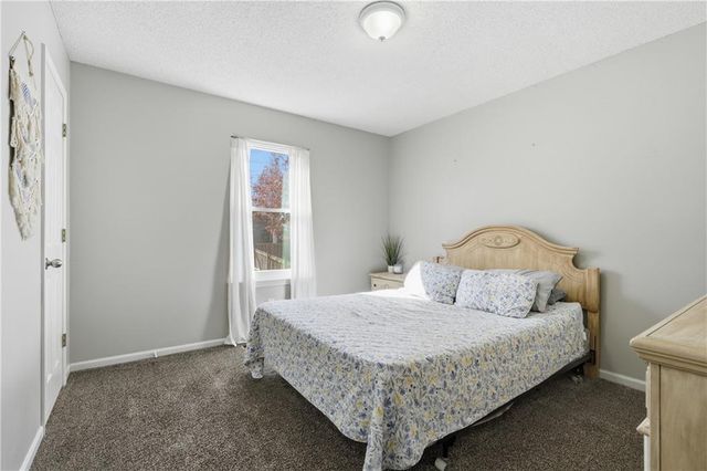 1001 N 2nd Street E, Louisburg, KS 66053