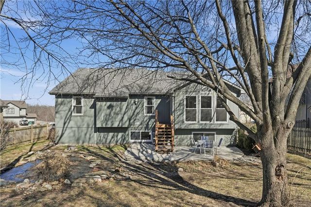 1001 N 2nd Street E, Louisburg, KS 66053