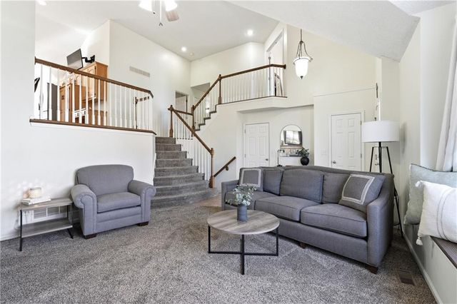 1001 N 2nd Street E, Louisburg, KS 66053