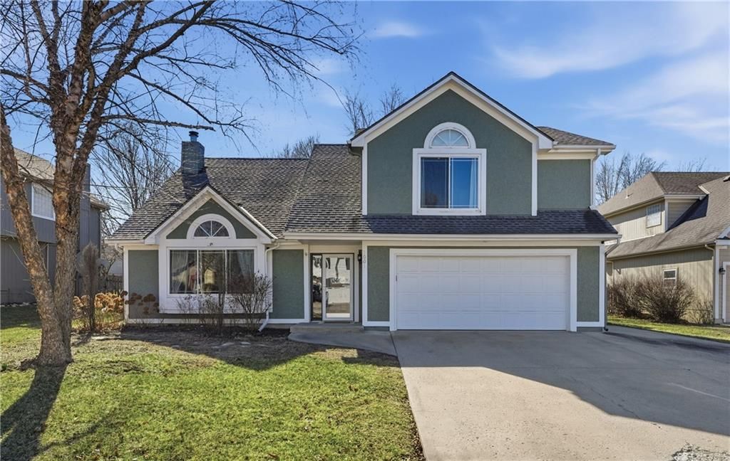 1001 N 2nd Street E, Louisburg, KS 66053