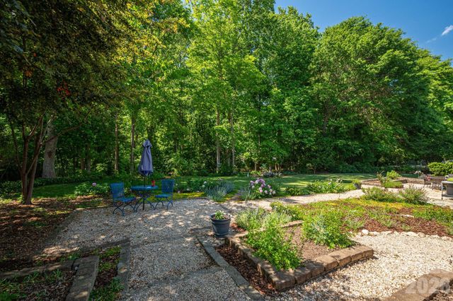 5029 Graystone Estates Drive, Belmont, NC 28012