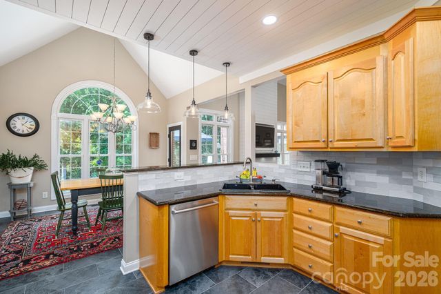 5029 Graystone Estates Drive, Belmont, NC 28012